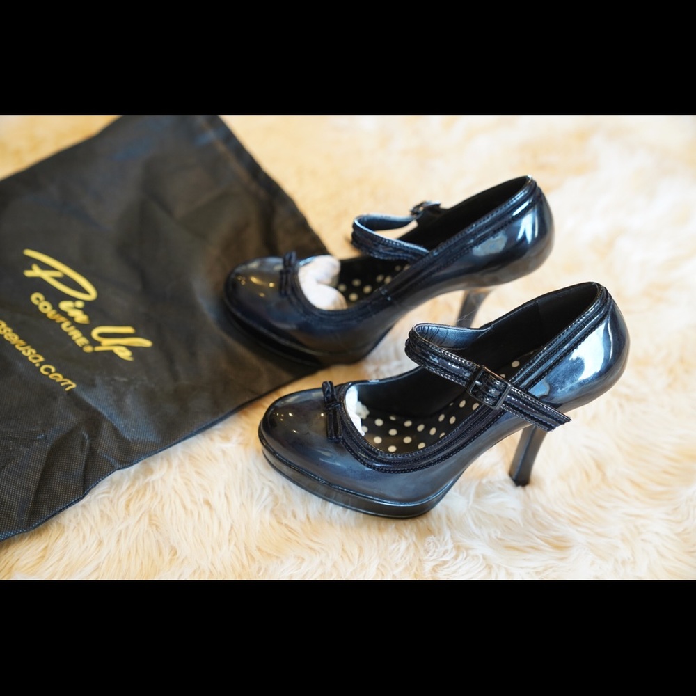 Brand New in Bag “Pin Up Couture” Heels size 8